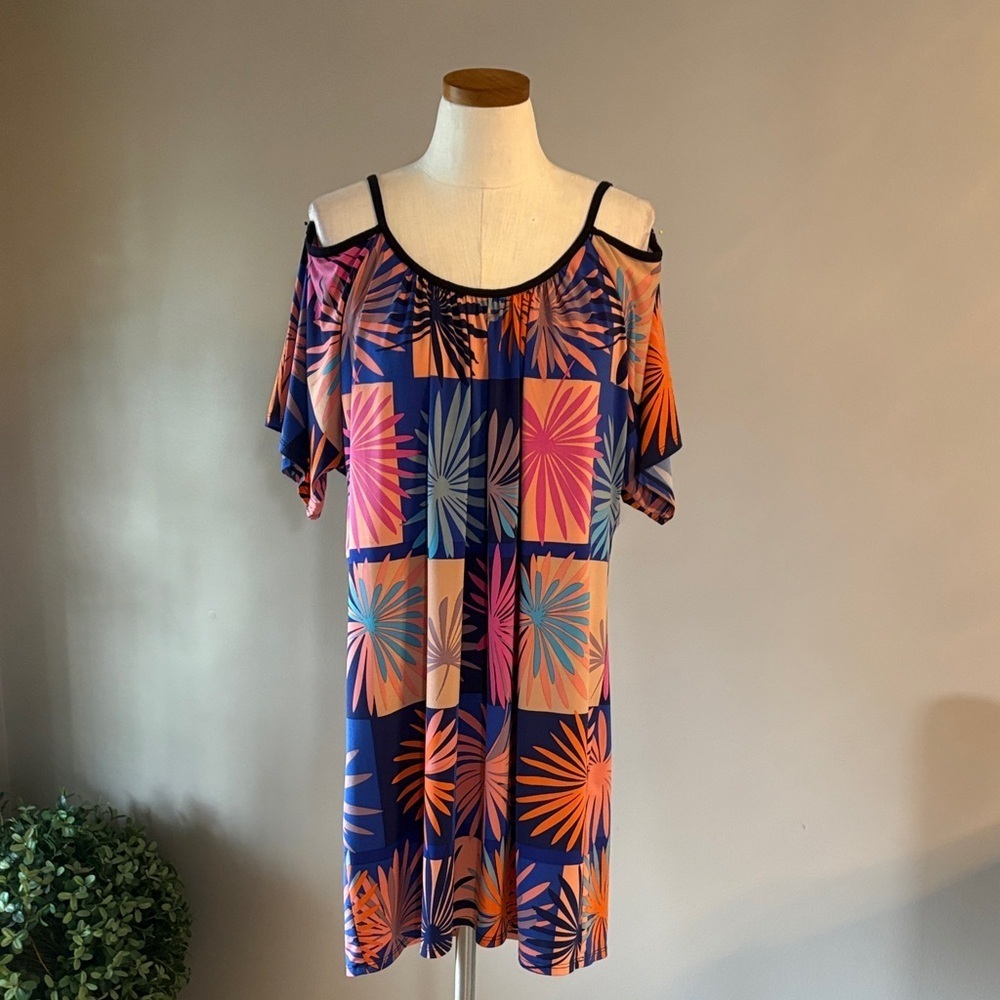 Trina Turk Colorful Geometric Cold Shoulder short sleeve shift casual Dress L